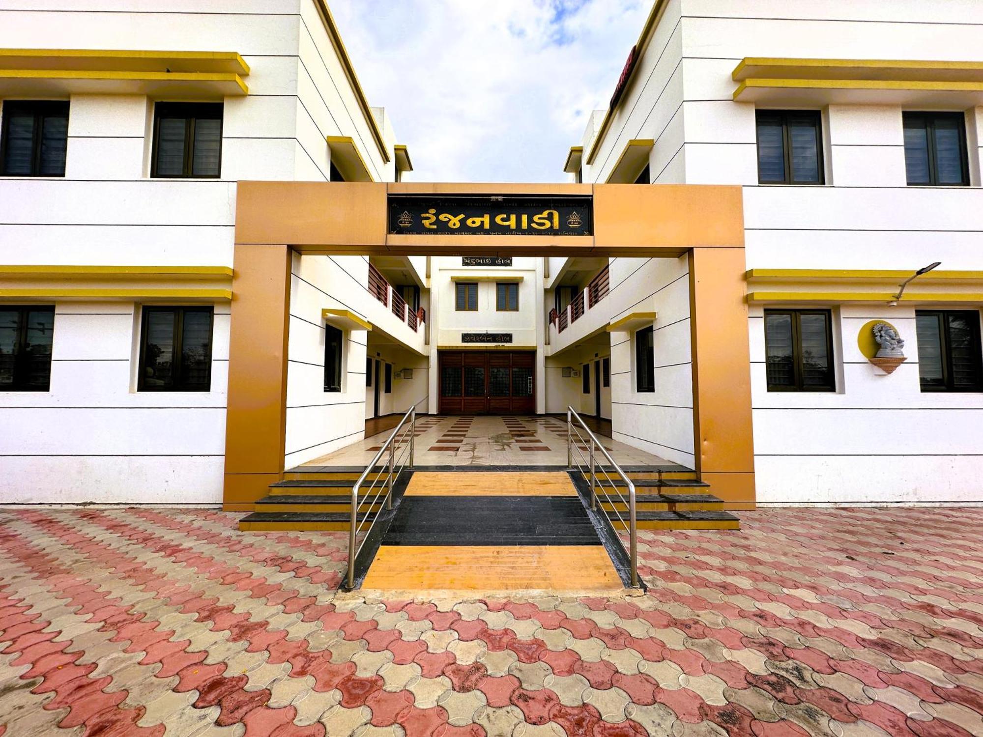 Hotel Ranjan Vadi à Bhuj Extérieur photo