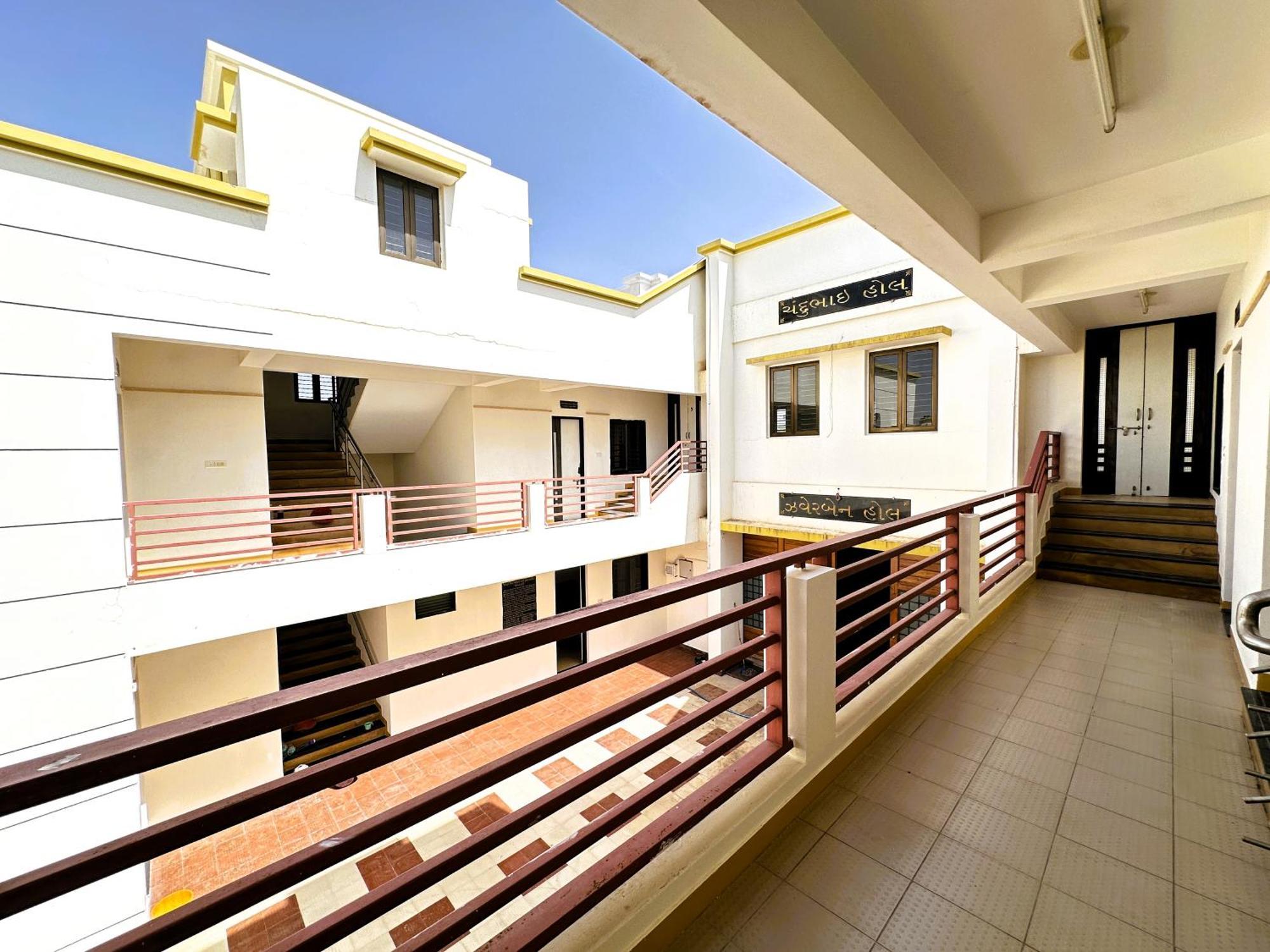 Hotel Ranjan Vadi à Bhuj Extérieur photo