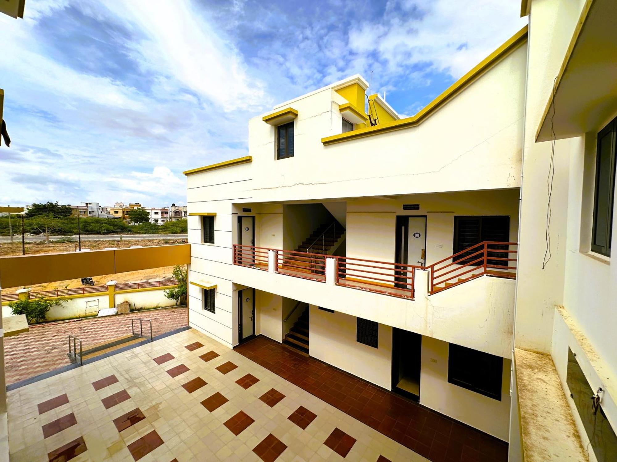 Hotel Ranjan Vadi à Bhuj Extérieur photo