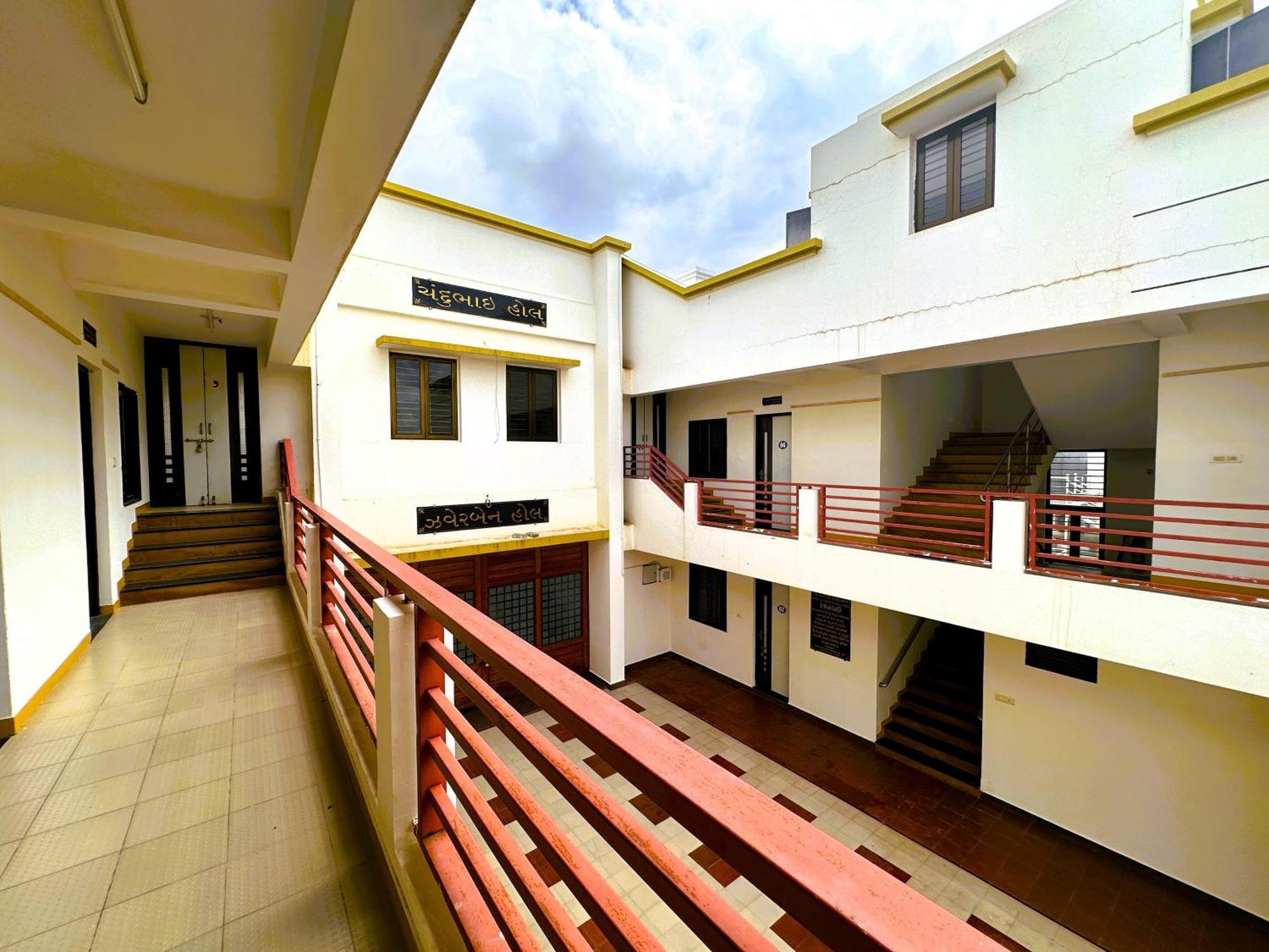 Hotel Ranjan Vadi à Bhuj Extérieur photo